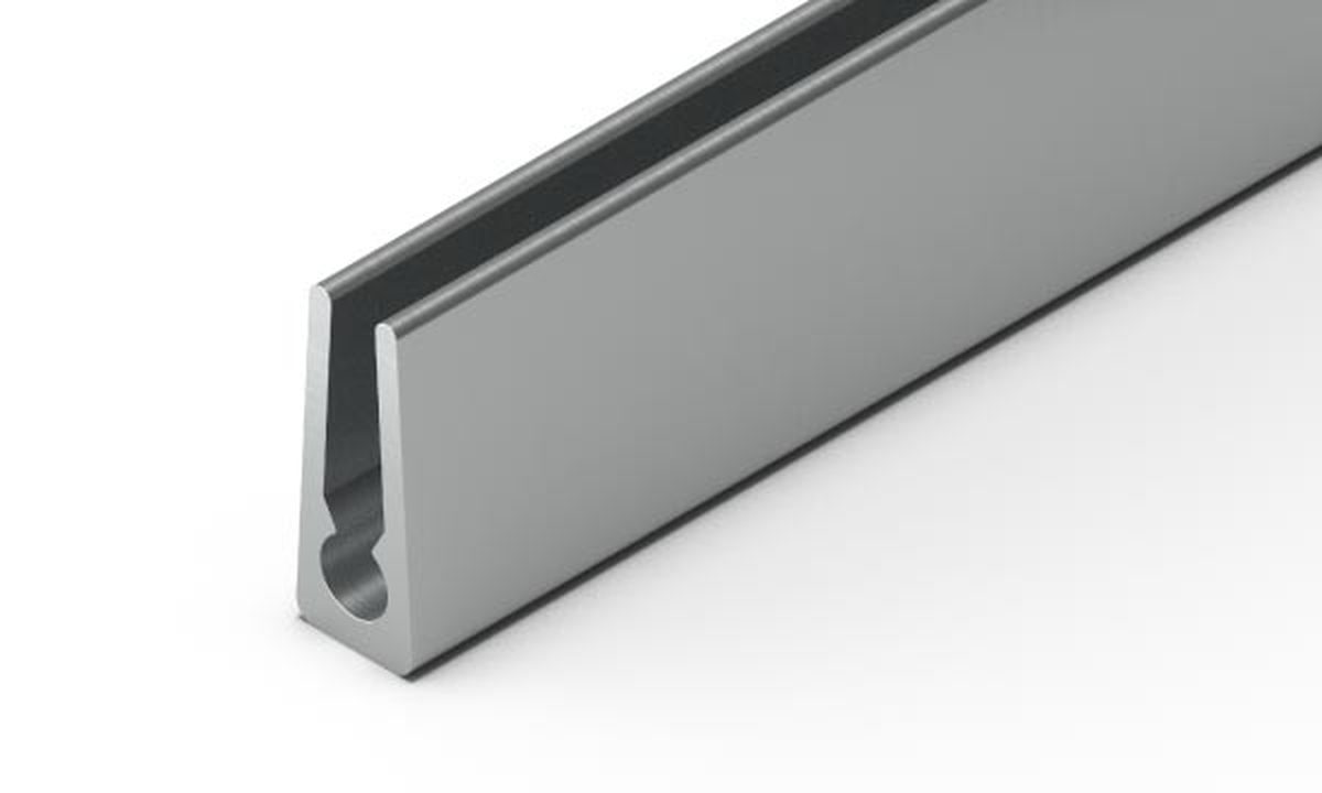 Comparación de zócalo forrado en tela y zócalo de aluminio blanco en cortina roller